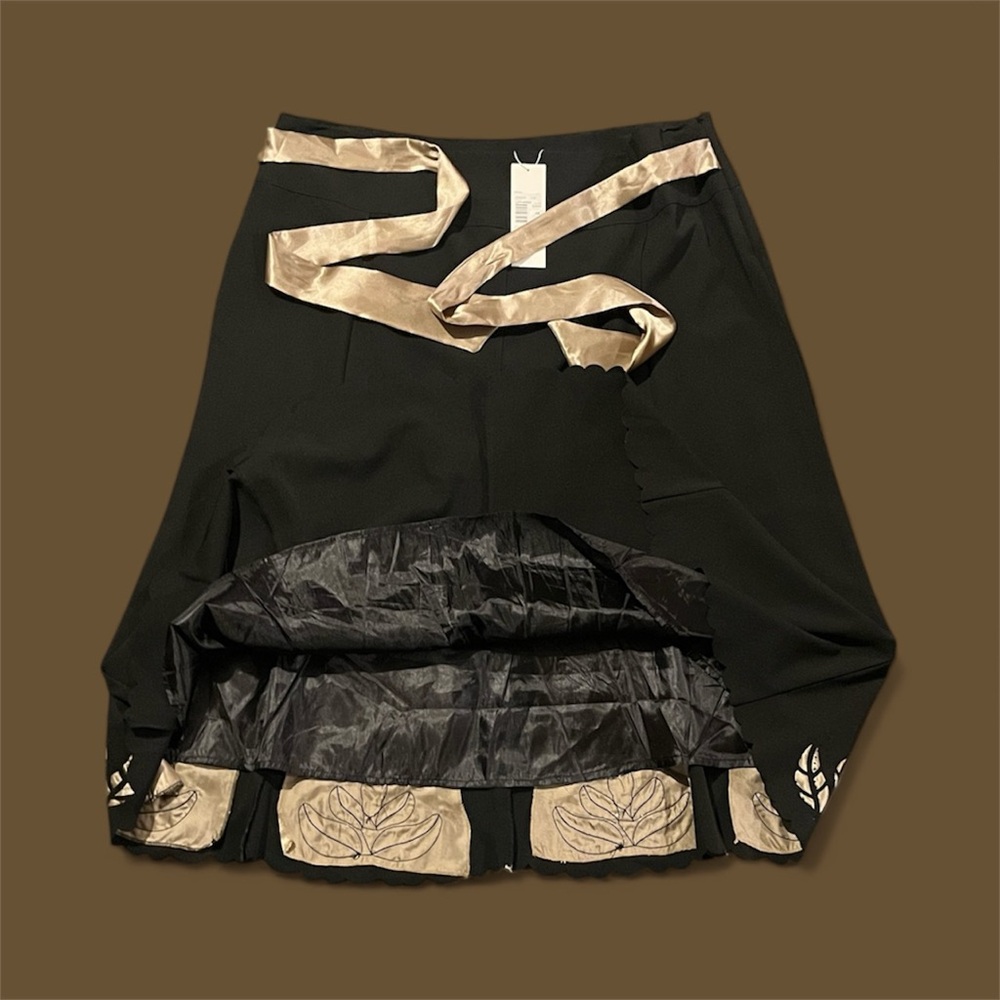 💃NEW Chic Black and Gold A-Line Skirt - Picture 2 of 9
